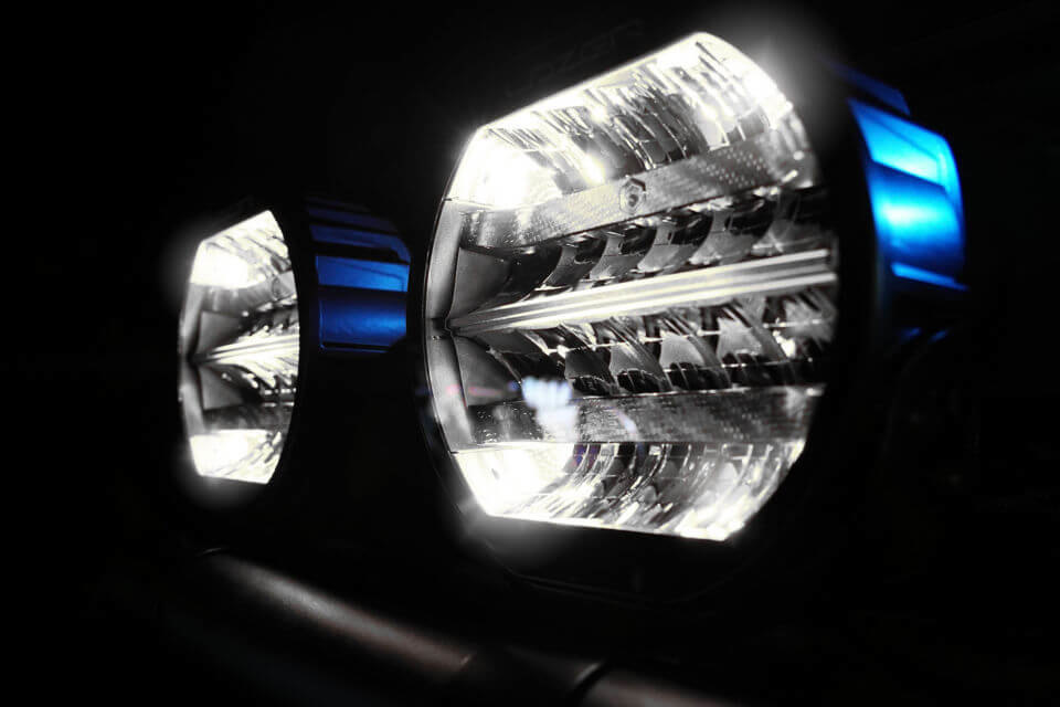 Die ECE-zugelassenen Lazer Lamps der ST-Serie sind LED Zusatzscheinwerfer  für den harten täglich Einsatz - Lazer Lamps, Viper Silikon, OBP, Cartek  und Lazer Carbon